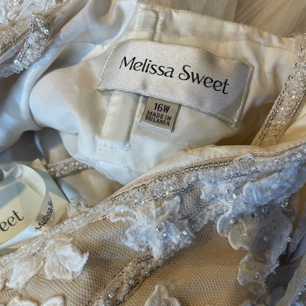 NWT Melissa Sweet Gown Size 16 - Picture 6 of 10